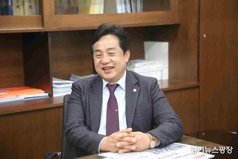 이관우 제9대 평택시의회 전반기 부의장