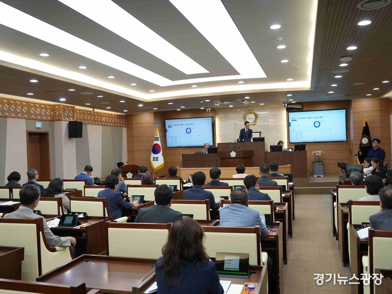 평택시위회는 12일 제2차 본회의를 끝으로 4일간 이어진 제251회 임시회 의사일정을 마무리했다.