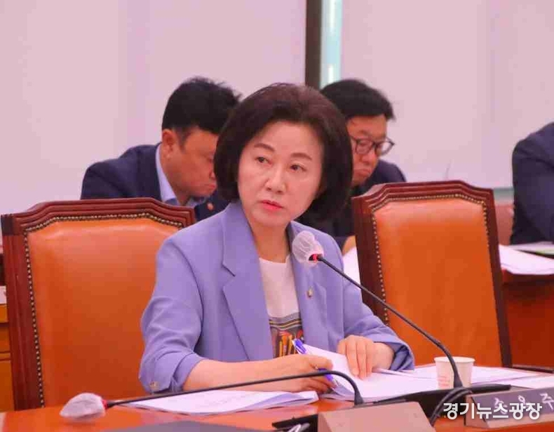 송옥주 국회의원.