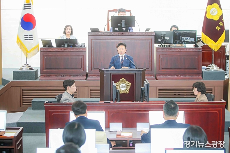 김종복 문화복지위원장이 오는 12월5일 열리는 제237회 화성시의회 제2차 정례회 중 제2차 본회의에서 화성FC의 운영 전반과 화성FC 프로리그 진출 진행 상황에 대해 시정질문할 예정이다.