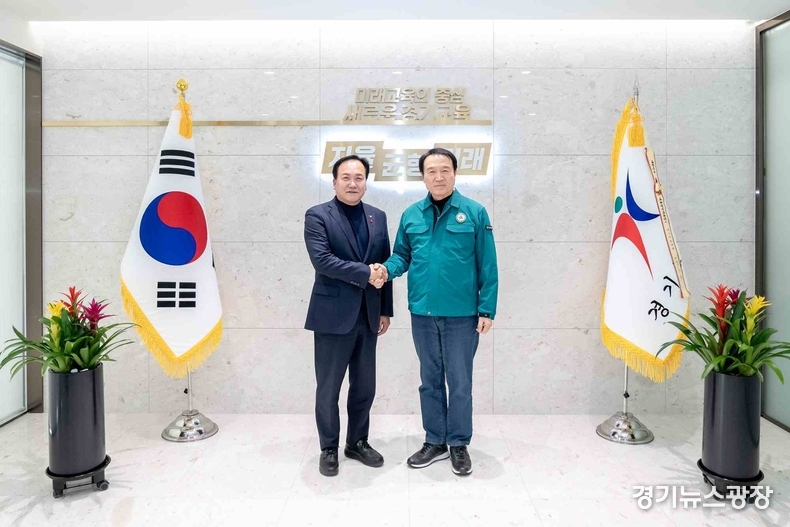 이권재 오산시장과 임태희 경기도교육감.