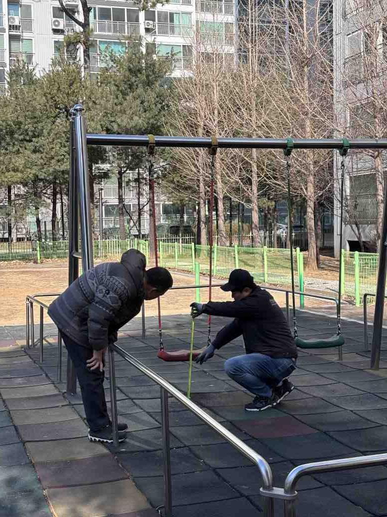 안성시는 새학기를 맞아 관내 어린이 놀이시설을 대상으로 안전점검을 실시했다.