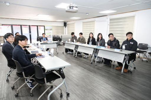 김운남 고양시의장은 28청춘창업소와 동국대학교 BMC 창업보육센터를 방문해 현장의 목소리를 직접 듣고 기업인들과 소통하는 시간을 가졌다.