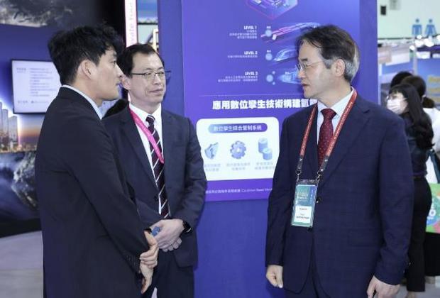 이동환 고양특례시장은 대만 가오슝에서 열린 '2025 가오슝 스마트시티 서밋'에 참가해 고양시 스마트시티 정책을 소개하고 글로벌 스마트시티 협력 방안을 모색했다.