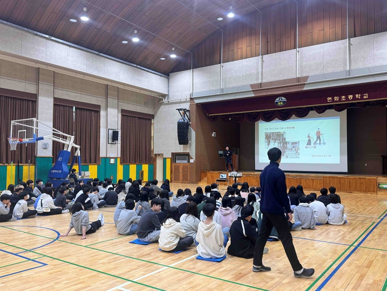 평택시는 경기도 교통연수원과 협력해 초중고등학교 학생들을 대상으로 ‘2025년 찾아가는 개인형 이동장치(PM) 및 어린이 교통안전교육’을 실시할 예정이다.