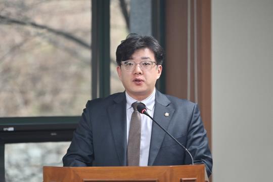 목진혁 파주시의원이 대표 발의한 '파주시 실종아동의 발생 예방 및 조기 발견 지원 조례안'을 제255회 임시회 자치행정위원회에서 가결했다.