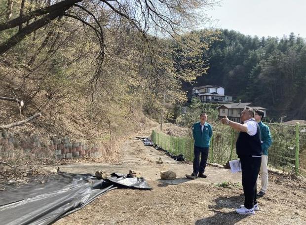 광주시는 해빙기를 맞아 산림 인근 급경사지 및 허가지 등 재해 우려 지역을 대상으로 현장점검을 실시했다.