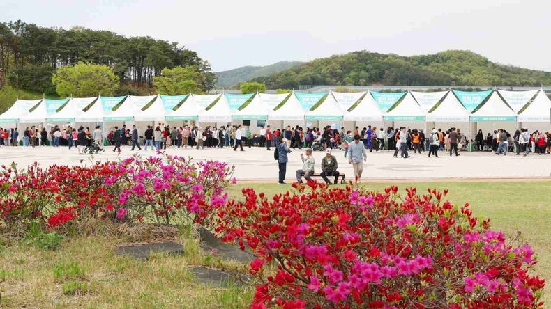 안성시는 안성맞춤랜드 일원에서 개최한 ‘안성시 장애인 평생학습 박람회’에 800여 명이 참여한 가운데 성황리에 마무리했다.