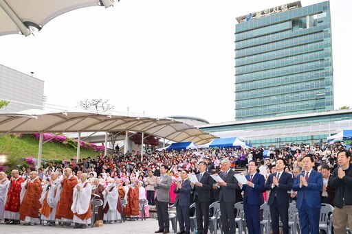 이상일 용인시장이 문화예술 행사와 종교행사에 잇따라 참석하며 시민과 소통하는 행보를 이어갔다.