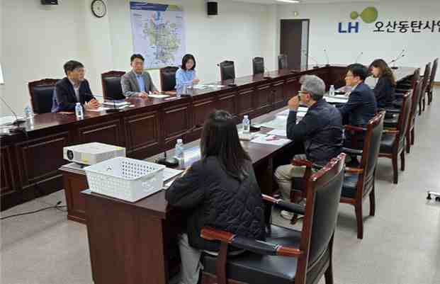 경기도가 지난 4월1일부터 29일까지 김포한강, 오산세교, 화성봉담 등 37개 지구의 공공시설용지 150곳을 점검한 결과 148곳이 미매각 상태인 것으로 확인했다.