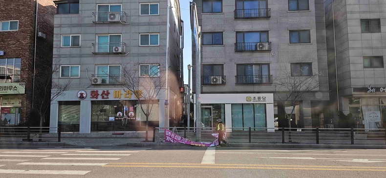 평택시가 제21대 대통령선거의 선거운동기간(5월12일~6월2일)에 도시 미관을 해치고 시민 안전을 위협하는 불법 현수막과 각종 불법 광고물에 대해 강력한 단속에 나선다.