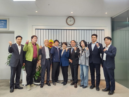 고은정 경기도의원이 정담회에서 경기도가 전국 최대 규모의 소공인 기반을 갖추고 있으면서도 이를 총괄하고 지원하는 광역단위 체계가 부재하다며 소공인 정책의 실효성 강화를 위한 도 차원의 전략 마련을 거듭 촉구했다.