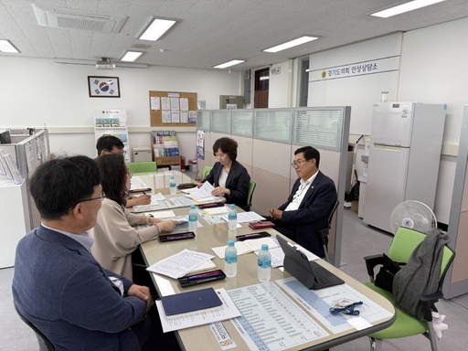 박명수 경기도의원은 지난 21일 안성상담소에서 열린 경기도 수자원본부의'평택호 유역 상·하류 상생협력 추진사항' 보고 자리에서 안성시 유천취수장 상수원보호구역의 해제를 강력히 촉구하며 지역 불균형 해소와 공정한 보상을 위한 본격적인 행동에 나섰다.