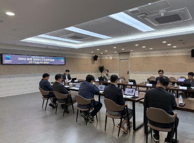 의정부시가 시청 중회의실에서‘하금오어린이공원 리모델링 사업’과 ‘직동근린공원 내 실내 배드민턴장 조성 사업’추진을 위한 ‘2025년 제2회 도시공원위원회’를 개최했다.