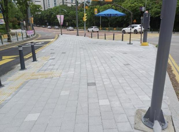 용인특례시가 수지구 내 주요 도로 보행 환경 개선 사업을 완료했다.