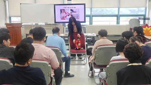 성남시가 시민의 안전의식 향상과 교육 수요 증가에 따라, 시민이 직접 신청하고 강사가 현장을 방문해 진행하는 2025년 ‘수요자 중심 맞춤형 안전교육’을 5월부터 7월까지 운영한다.