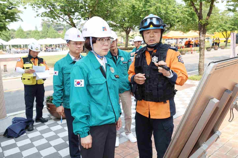 안성시가 안성시청 재난종합상황실과 안성맞춤랜드에서 ‘2025년 안성시 재난대응 안전한국훈련’을 성공적으로 마쳤다.
