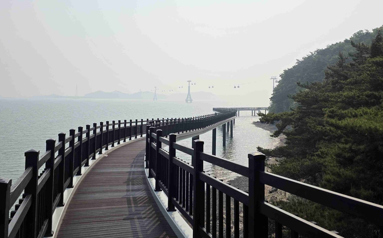 전곡항 층상응회암 해상관찰로