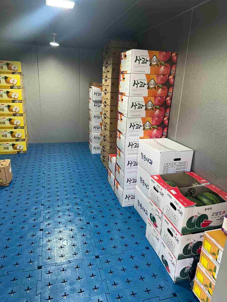 지난해 11월 기록적 폭설로 큰 피해를 입은 안양농수산물도매시장에 저온저장고가 새롭게 설치돼 6월부터 운영에 들어갔다..