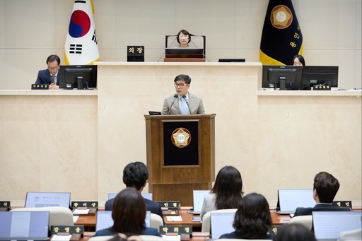 임현수 용인시의원 제293회 제1차 정례회 본회의 5분 자유발언을 통해 고매동(기흥동) 데이터센터 건립 추진 과정에서 드러난 문제점과 시의 소극적인 소통 자세를 지적했다.