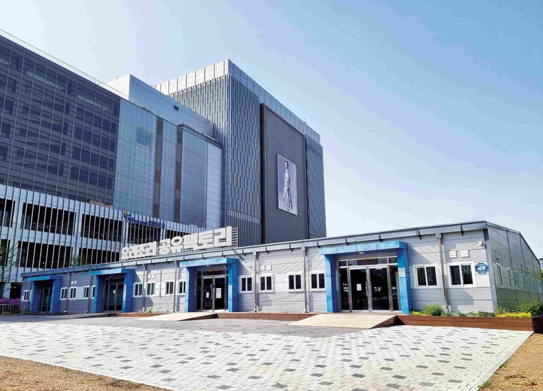 경기도가 의정부시 의정부동 경기 더드림 재생사업의 일환으로 추진 중인 공유팩토리 리모델링이 6월 말 준공될 예정이다.