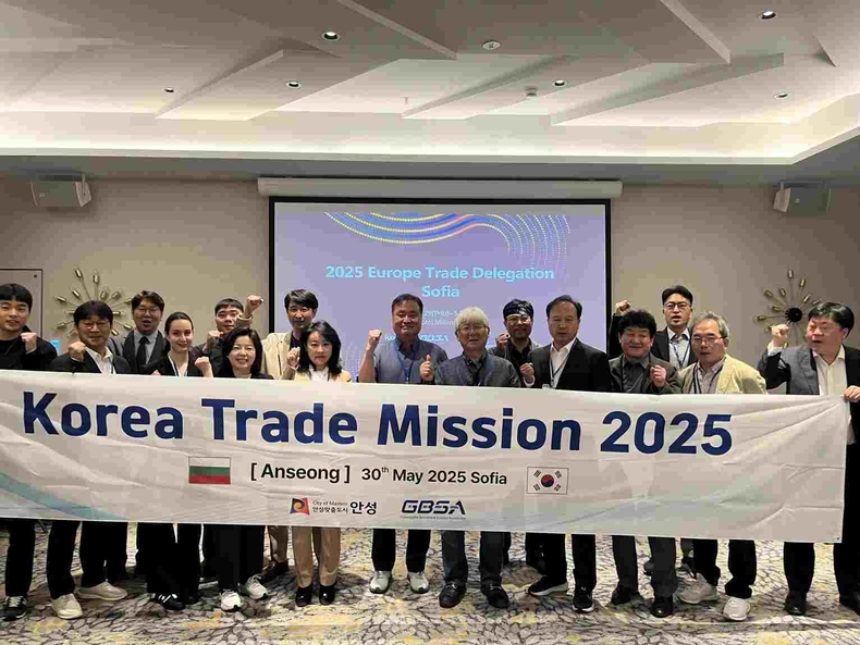 안성시가 경기도경제과학진흥원(이하 경과원) 남부권역센터(센터장 박진수)와 협력해 유럽의 관문 역할을 하는 헝가리 부다페스트, 불가리아 소피아에 시장개척단을 파견, 총 77건의 상담과 900만불의 상담 성과를 거뒀다.