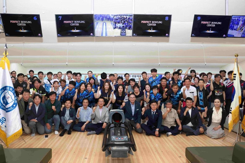 평택시의회가 평택시 퍼펙트 볼링장(평택시 평택로)에서‘2025 평택시의회 의장기 생활체육 볼링대회’를 개최했다.