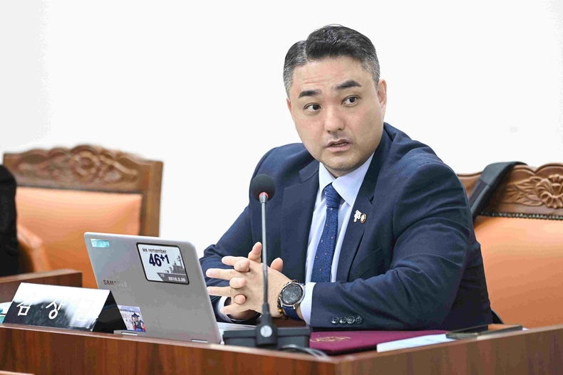 김상균 화성특례시의회 의원(더불어민주당, 동탄4·5·6동)이 대표 발의한 ‘화성시 화재안심 마스크 비치 및 지원 조례안’이 24일 열린 제241회 화성시의회 제1차 정례회 중 제3차 본회의에서 최종 의결됐다.