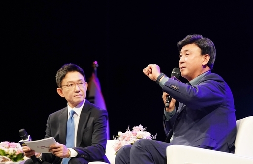 광주시가 문화예술의전당 남한산성홀에서 민선 8기 출범 3주년을 기념하는 토크콘서트를 열고 600여 명의 시민과 지난 3년간의 변화, 그리고 앞으로의 청사진을 공유했다.