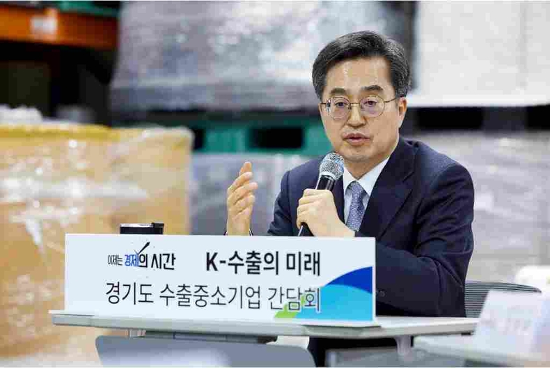 김동연 경기도지사가 경기도 수출중소기업 간담회를 진행하고 있다.