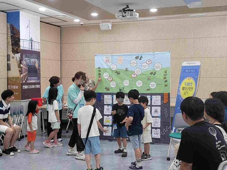 오산시가 유엔군 초전기념관에서 지난 12일부터 가족 단위 시민을 위한 특별 주말 교육 프로그램 ‘죽미령 메모리얼 로드’의 운영을 시작했다.