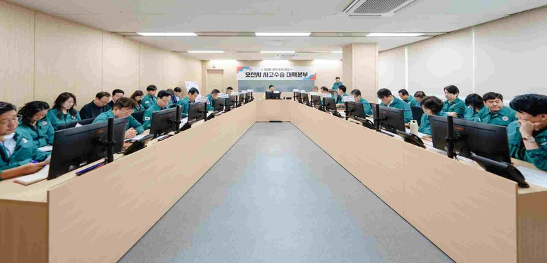 오산시가 21일 장교차로 옹벽 붕괴 사고의 신속한 수습을 위해 사고수습대책본부를 가동했다.