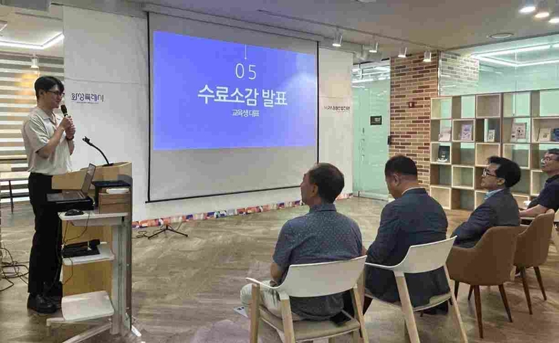 화성산업진흥원이 21일 화성시 중소기업지원센터 비즈니스라운지에서 ‘2025년 미래기술학교 반도체·전자부품 전문가 양성 과정’교육을 실시했다.