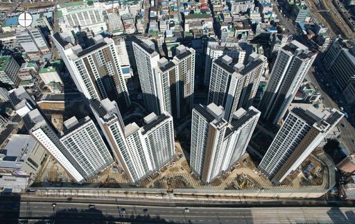 용인시가 용인8구역 재개발사업인 ‘용인 드마크 데시앙 아파트’에 최종 준공인가를 완료했다.