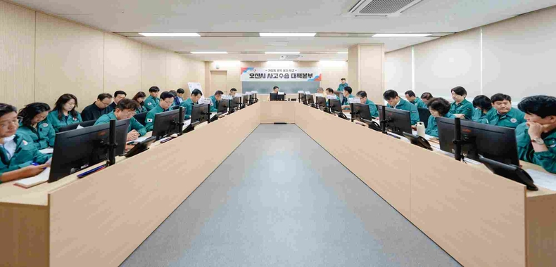 오산시가 가장동 서부우회도로 옹벽 붕괴 사고 후속 조치로 민간 전문가로 구성된 안전관리자문단과 함께 관내 주요 시설물에 대한 합동점검을 추진한다.