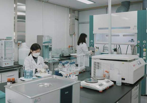 성남시가 경기도가 주관한 ‘2025년 소공인복합지원센터 확대·구축사업’ 공모에 최종 선정됐다.