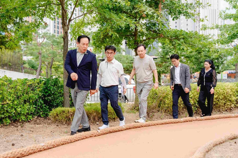 부산동 맨발황톳길