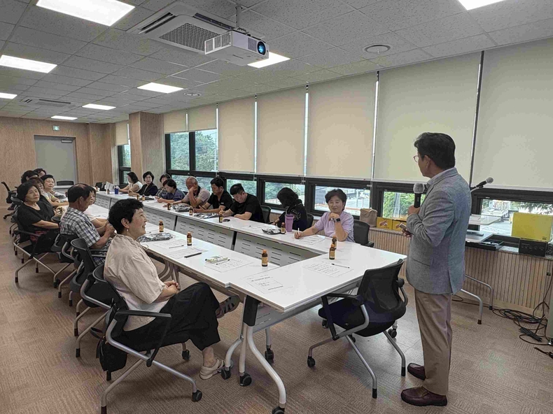 안성시가 ‘2025년 안성시 오피니언 리더 청렴 교육’을 통해 지역사회 전반에 청렴 문화를 확산하기 위한 실질적인 행보를 이어가고 있다.