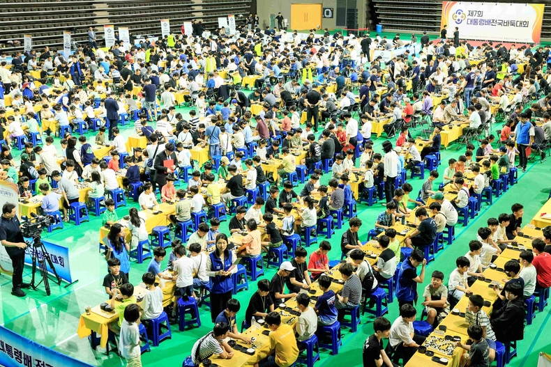 참가자들로 가득 매워진 제7회 대통령배 전국 바둑대회 행사장.