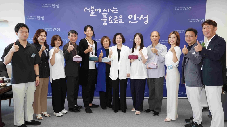 안성시가 세계적인 문화도시로 거듭나기 위해‘안성문화장 글로컬 특화사업’을 본격 추진한다.