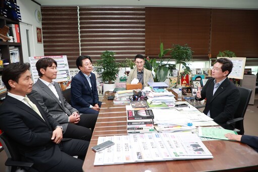 용인시가 오는 26일 시청 3층 에이스홀에서 ‘용인FC(가칭) 창단 진행상황 보고회’를 개최한다.