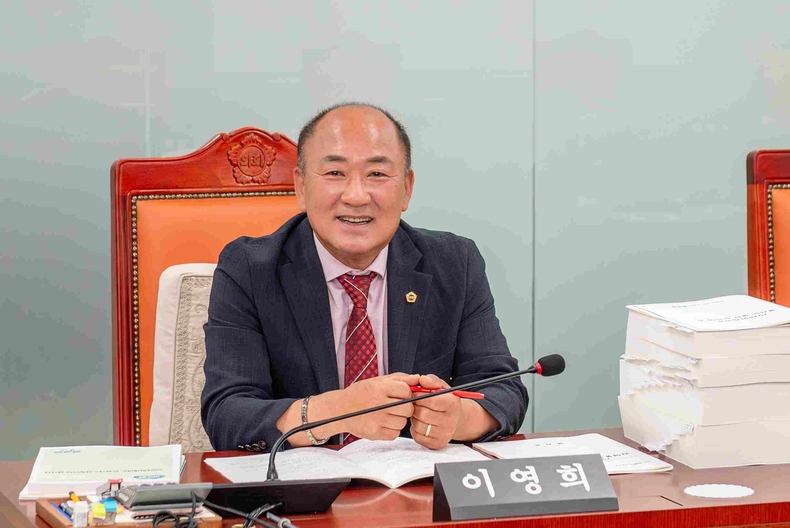 이영희 경기도의회 안전행정위원회 의원이 22일 경기도 120콜센터의 기능과 운영체계를 대대적으로 개선하기 위해 ‘경기도 콜센터 설치 및 운영에 관한 조례’전부개정안을 대표 발의했다.
