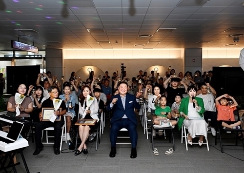 파주시가 GTX운정중앙역 버스환승센터에서 ‘제1회 파주에너지데이’를 개최했다.