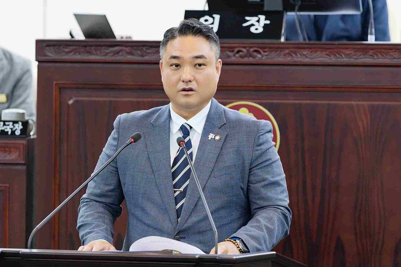 김상균 의원이 5분발언을 하고 있다.