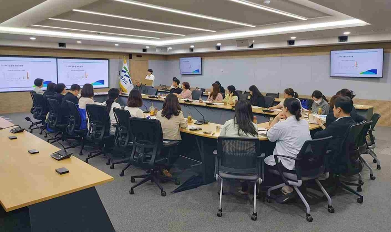 경기도가 증가세를 보이고 있는 CRE(카바페넴 내성 장내세균목균종) 감염증에 대해 선제적 대응과 철저한 관리를 추진하고 있다.