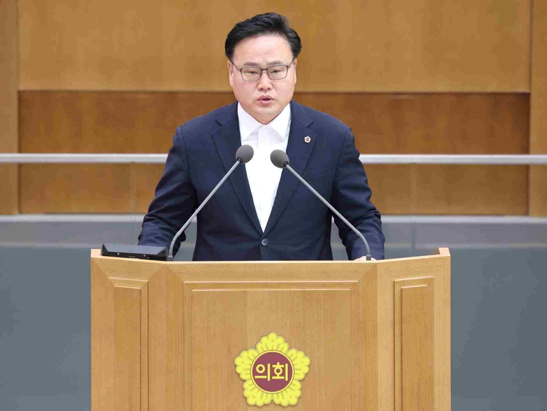 김정영 경기도의회 의원이 제386회 경기도의회 임시회 제3차 본회의에서 ‘5분 자유발언’을 통해‘의정부시 주한미군 반환공여구역 개발 활성화’를 위한 제도 개선과 경기도차원의 적극적인 역할을 강력히 촉구했다.