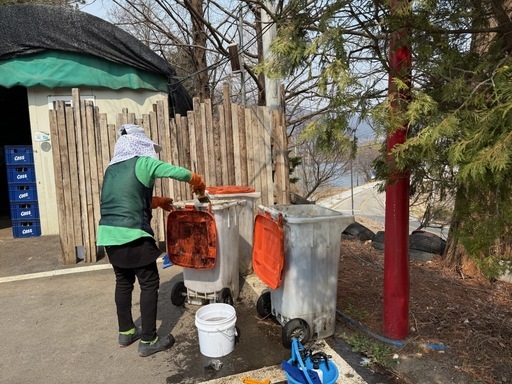 양평군이 올해 4월부터 추진 중인‘음식물류 폐기물 전용 수거용기 세척사업’을 권역 순환 체계로 운영한다.