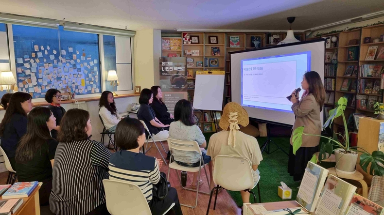 안성시가 대한민국 문화도시 조성사업의 일환으로 시민 누구나 일상 속에서 문화를 누리고 함께 성장할 수 있는 시민참여형 프로그램인 ‘15분 문화교류장 지원사업’과 ‘책으로 잇는 안성’을 본격 운영한다.