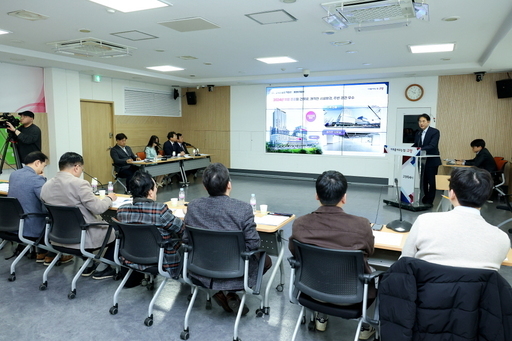 고양시가 인공지능(AI)을 활용한 행정 혁신을 본격 추진하고 있다.