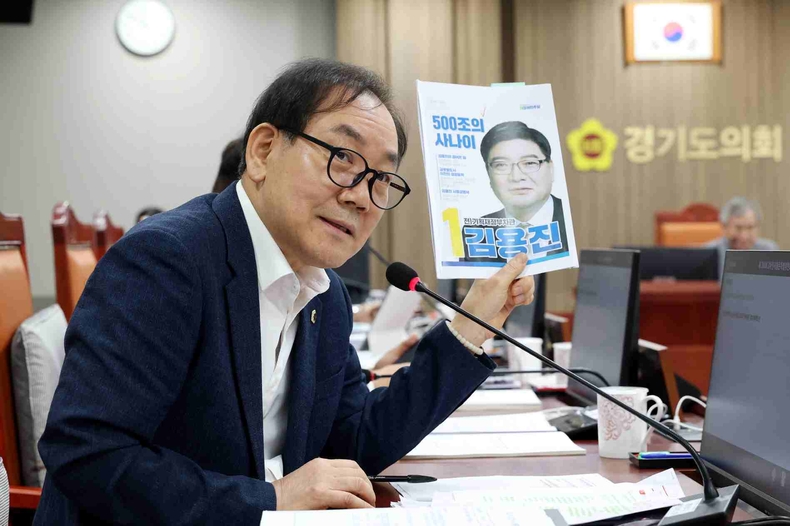 최승용 경기도의회 도시환경위원회 의원이 경기주택도시공사 사장 후보자에 대한 인사청문회에서 부동산, 주택·도시개발 실무 경험 부족과 함께 공공기관장으로서의 책임성, 중립성에 대한 우려를 제기했다.
